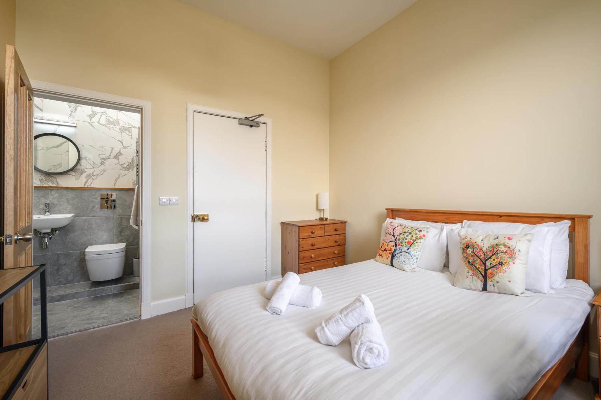 5-Br 3-Bth Newington Apartment - Modern & Spacious Edinburgh Exterior foto