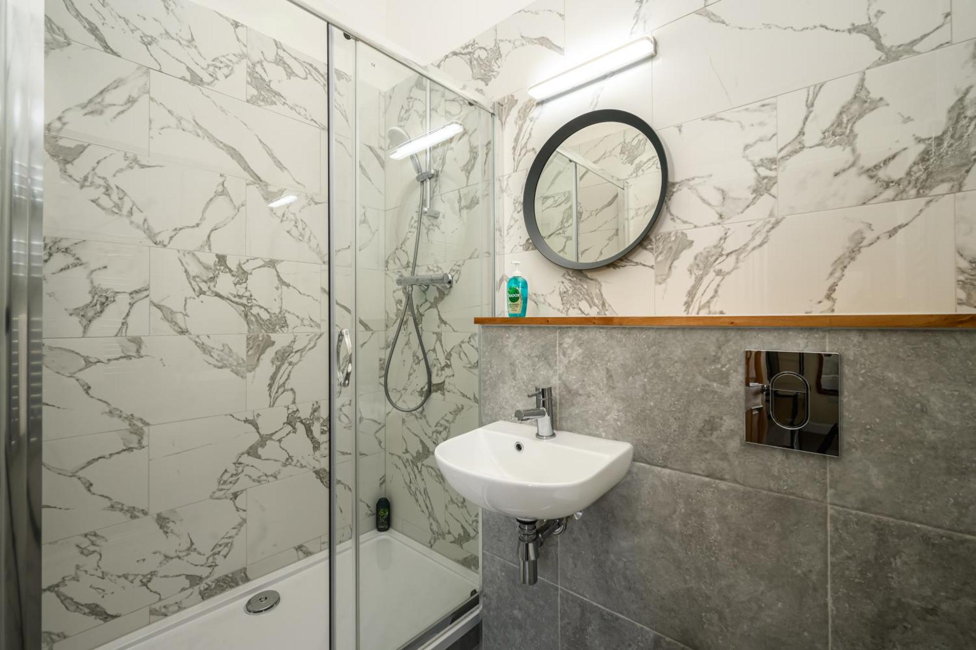 5-Br 3-Bth Newington Apartment - Modern & Spacious Edinburgh Exterior foto